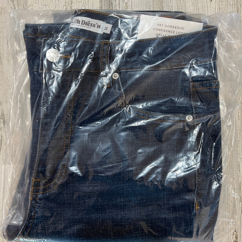 Ranch Dress’n ADIOS PANTELONES jeans.